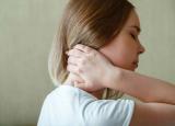 목, 어깨 통증 - 거북목증후군 원인/증상/예방법